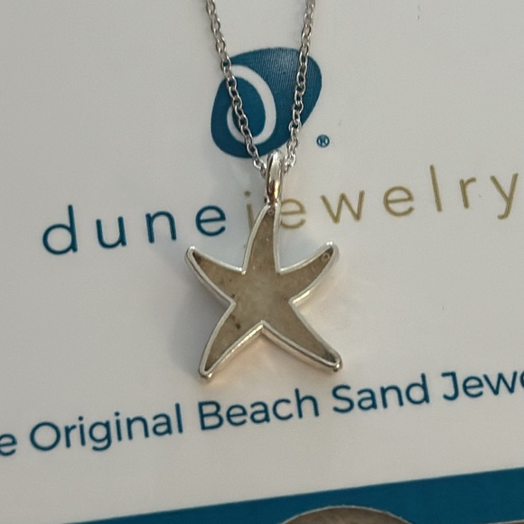 NWT Dune Jewelry Delicate Starfish Necklace - Picture 3 of 10